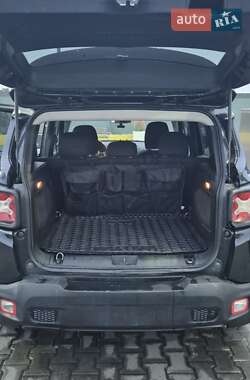 Внедорожник / Кроссовер Jeep Renegade 2015 в 
