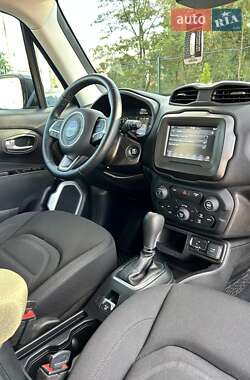 Внедорожник / Кроссовер Jeep Renegade 2020 в 