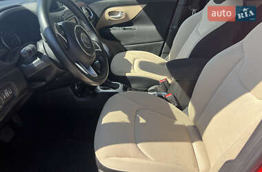 Внедорожник / Кроссовер Jeep Renegade 2016 в 