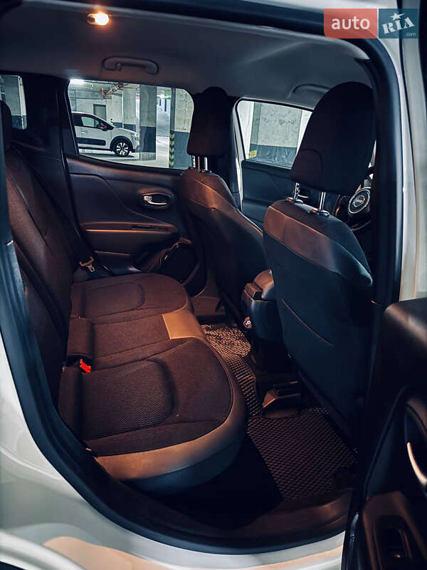 Позашляховик / Кросовер Jeep Renegade 2018 в Львові