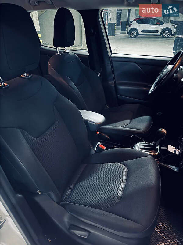 Позашляховик / Кросовер Jeep Renegade 2018 в Львові