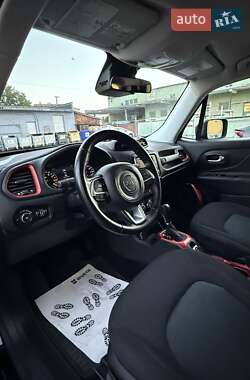 Позашляховик / Кросовер Jeep Renegade 2015 в Львові