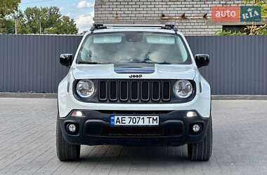 Внедорожник / Кроссовер Jeep Renegade 2016 в 