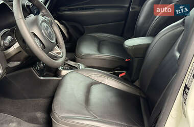 Внедорожник / Кроссовер Jeep Renegade 2019 в 
