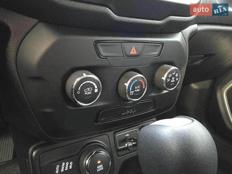 Внедорожник / Кроссовер Jeep Renegade 2018 в Сумах