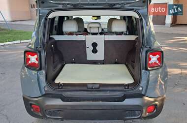 Внедорожник / Кроссовер Jeep Renegade 2017 в 