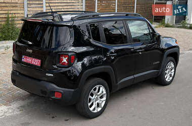 Внедорожник / Кроссовер Jeep Renegade 2016 в 