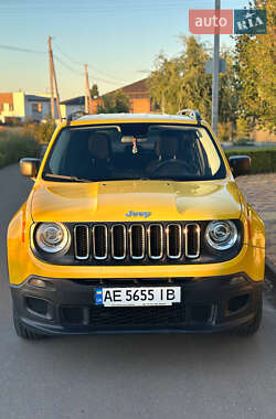 Внедорожник / Кроссовер Jeep Renegade 2016 в 