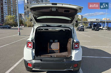 Внедорожник / Кроссовер Jeep Renegade 2016 в 