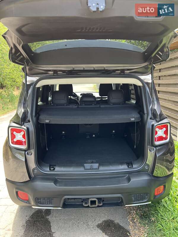 Позашляховик / Кросовер Jeep Renegade 2016 в Дніпрі