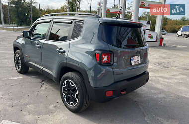 Внедорожник / Кроссовер Jeep Renegade 2016 в 
