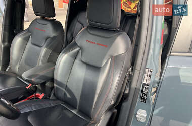 Внедорожник / Кроссовер Jeep Renegade 2016 в 
