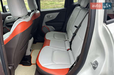 Внедорожник / Кроссовер Jeep Renegade 2017 в 