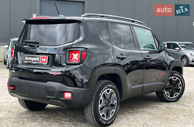 Внедорожник / Кроссовер Jeep Renegade 2015 в 