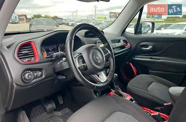 Внедорожник / Кроссовер Jeep Renegade 2015 в 
