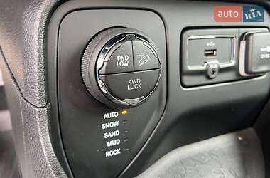Внедорожник / Кроссовер Jeep Renegade 2015 в 