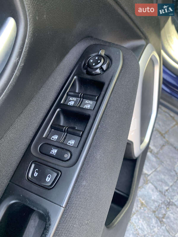 Позашляховик / Кросовер Jeep Renegade 2021 в Рівному фото 19 Позашляховик / Кросовер Jeep Renegade 2021 в Рівному