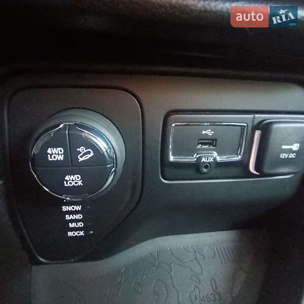Позашляховик / Кросовер Jeep Renegade 2016 в Запоріжжі