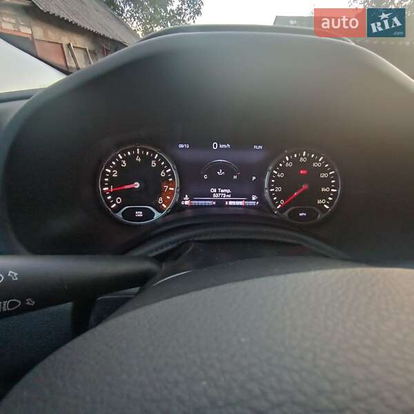 Позашляховик / Кросовер Jeep Renegade 2016 в Запоріжжі