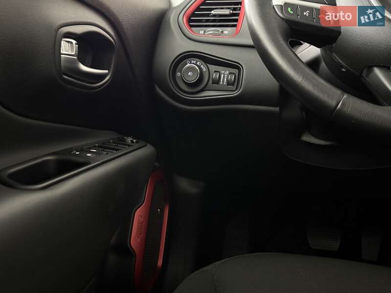 Позашляховик / Кросовер Jeep Renegade 2021 в Одесі фото 18 Позашляховик / Кросовер Jeep Renegade 2021 в Одесі