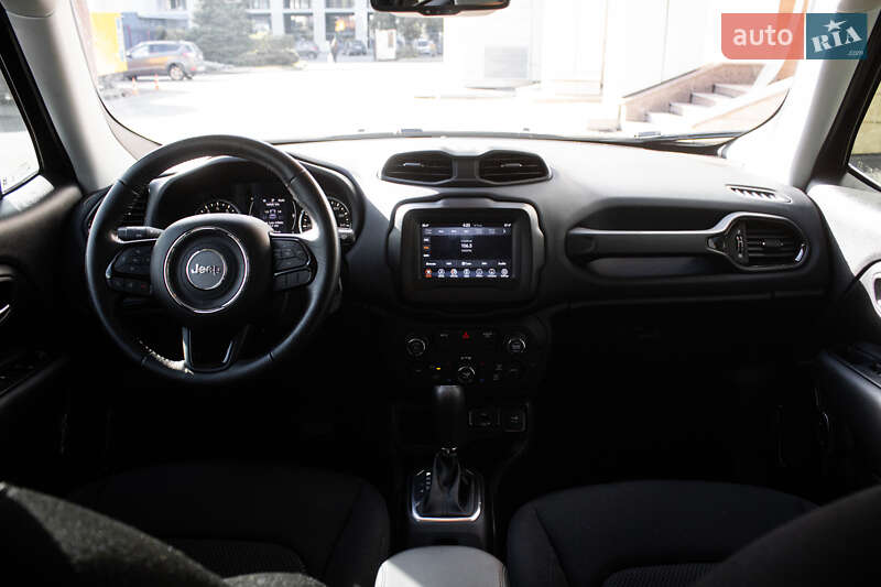 Позашляховик / Кросовер Jeep Renegade 2019 в Києві фото 12 Позашляховик / Кросовер Jeep Renegade 2019 в Києві