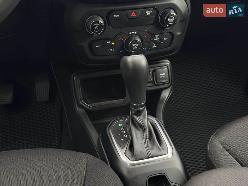Позашляховик / Кросовер Jeep Renegade 2019 в Києві