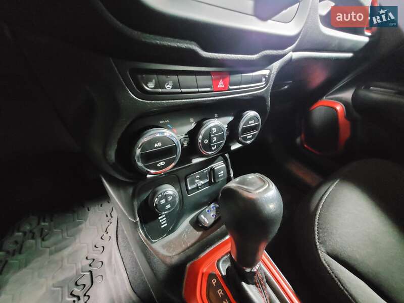 Позашляховик / Кросовер Jeep Renegade 2017 в Львові