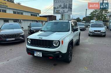 Внедорожник / Кроссовер Jeep Renegade 2016 в 