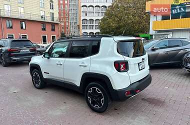 Внедорожник / Кроссовер Jeep Renegade 2016 в 