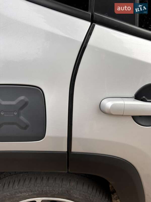 Внедорожник / Кроссовер Jeep Renegade 2015 в Днепре