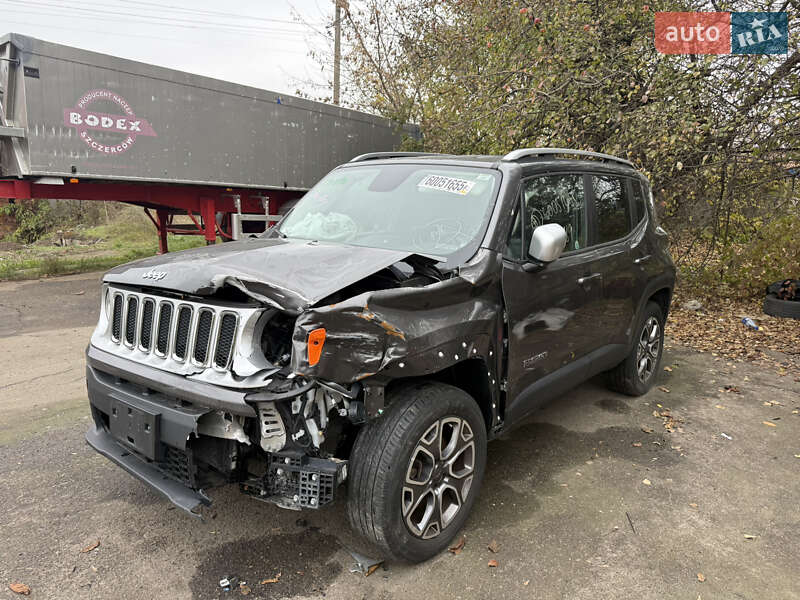 Внедорожник / Кроссовер Jeep Renegade 2016 в 