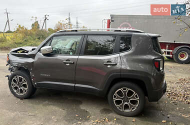 Внедорожник / Кроссовер Jeep Renegade 2016 в 
