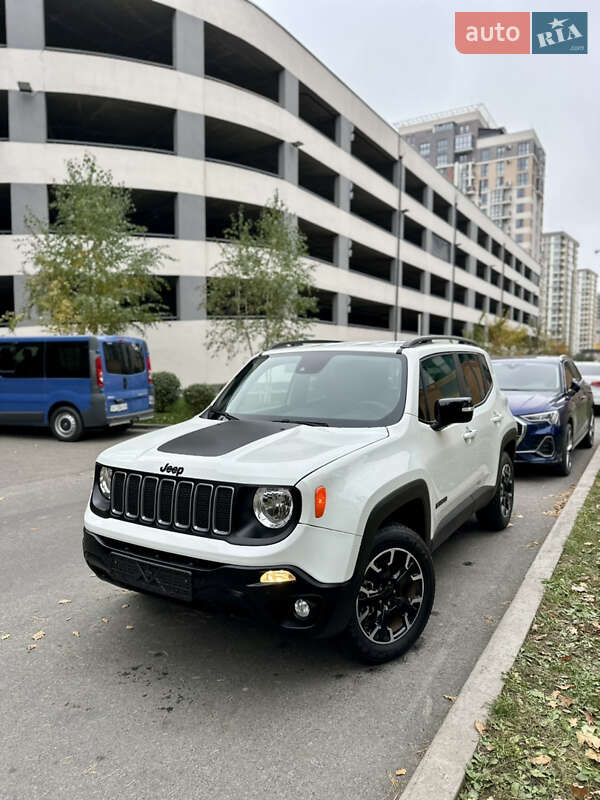 Позашляховик / Кросовер Jeep Renegade 2023 в 
