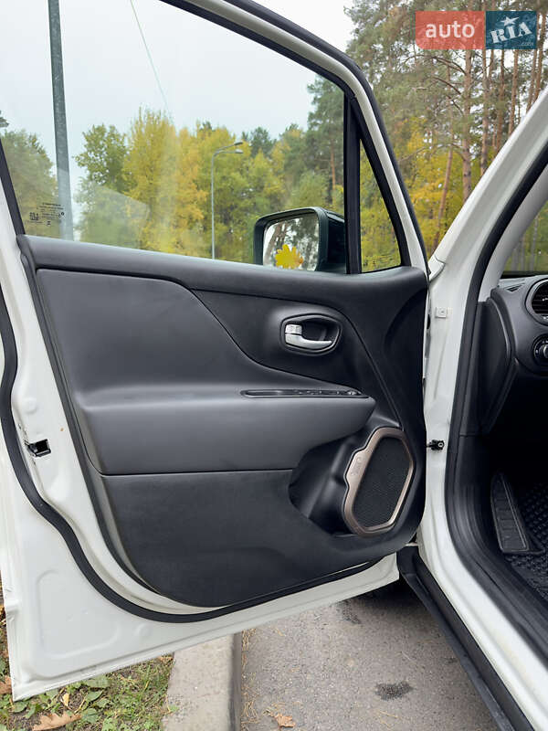 Внедорожник / Кроссовер Jeep Renegade 2023 в Броварах фото 16 Внедорожник / Кроссовер Jeep Renegade 2023 в Броварах