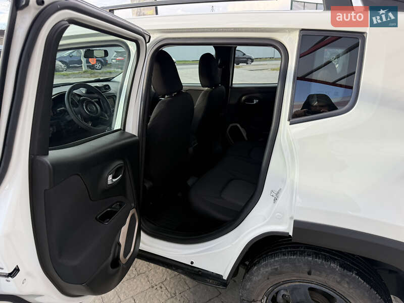Внедорожник / Кроссовер Jeep Renegade 2016 в Ивано-Франковске фото 9 Внедорожник / Кроссовер Jeep Renegade 2016 в Ивано-Франковске
