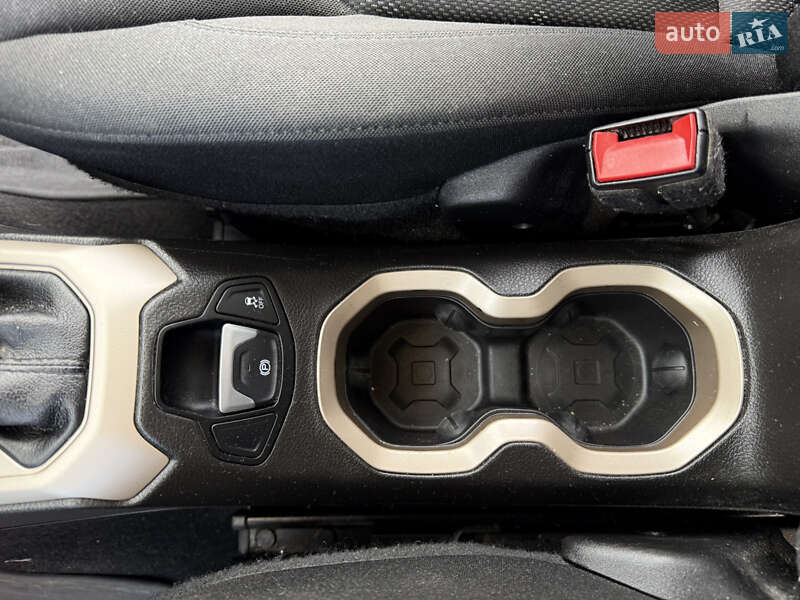 Внедорожник / Кроссовер Jeep Renegade 2016 в Ивано-Франковске фото 23 Внедорожник / Кроссовер Jeep Renegade 2016 в Ивано-Франковске