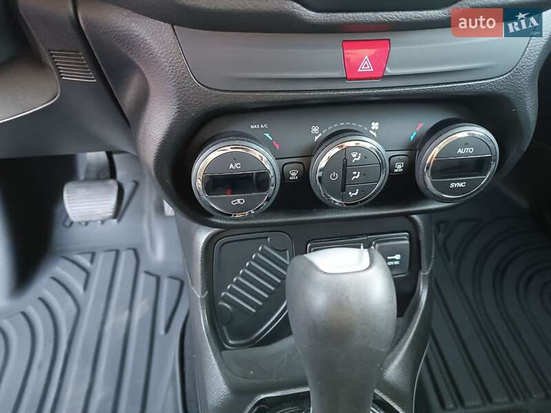 Внедорожник / Кроссовер Jeep Renegade 2017 в Полтаве фото 32 Внедорожник / Кроссовер Jeep Renegade 2017 в Полтаве