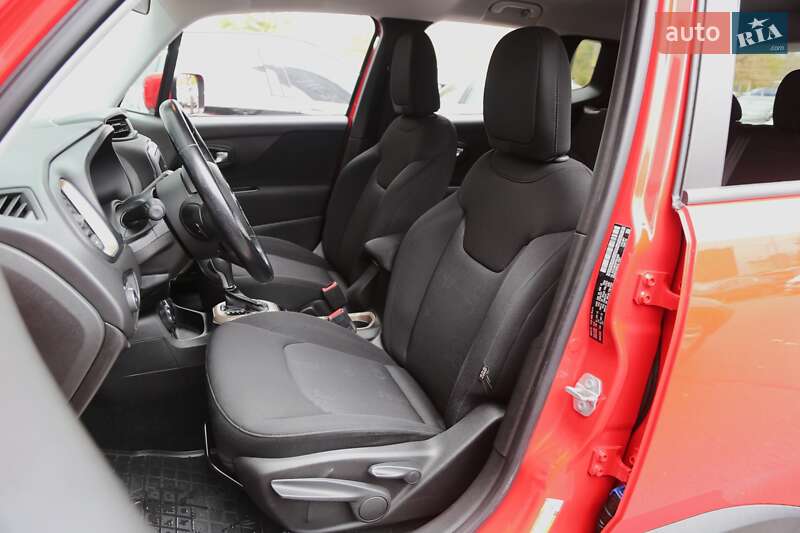 Внедорожник / Кроссовер Jeep Renegade 2015 в Киеве