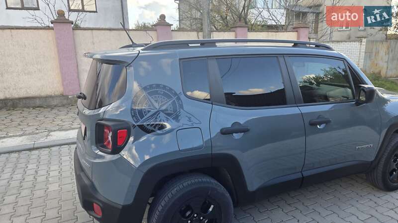 Позашляховик / Кросовер Jeep Renegade 2017 в Львові