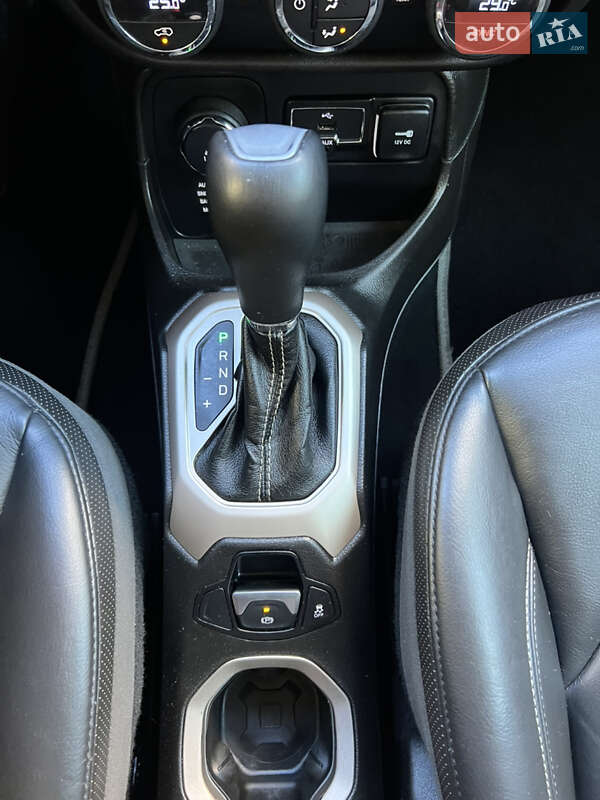 Позашляховик / Кросовер Jeep Renegade 2016 в Києві