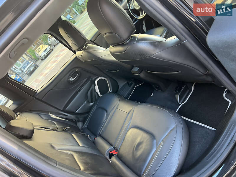 Позашляховик / Кросовер Jeep Renegade 2016 в Києві
