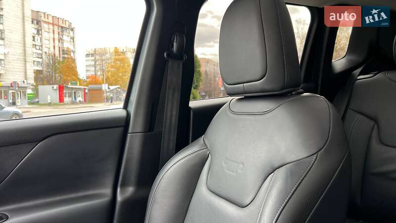 Позашляховик / Кросовер Jeep Renegade 2017 в Львові