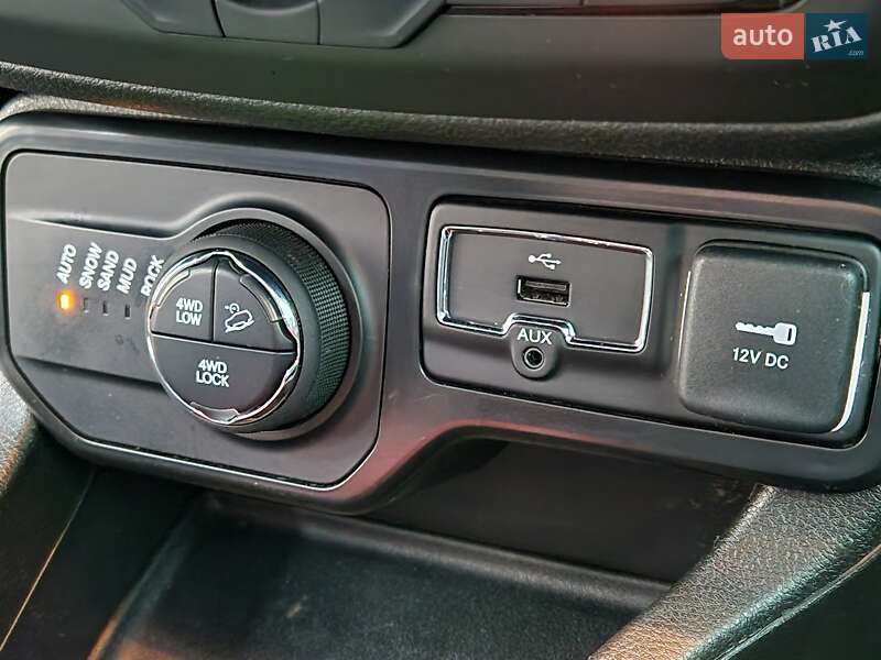 Внедорожник / Кроссовер Jeep Renegade 2020 в Сумах