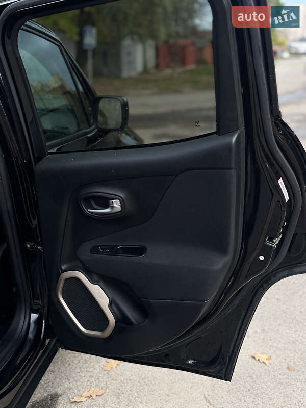 Позашляховик / Кросовер Jeep Renegade 2017 в Броварах