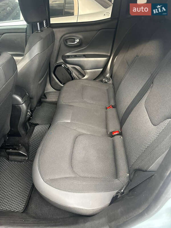 Внедорожник / Кроссовер Jeep Renegade 2018 в Киеве