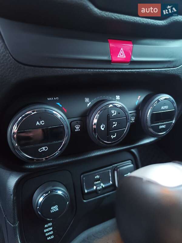 Внедорожник / Кроссовер Jeep Renegade 2016 в Чернигове фото 39 Внедорожник / Кроссовер Jeep Renegade 2016 в Чернигове