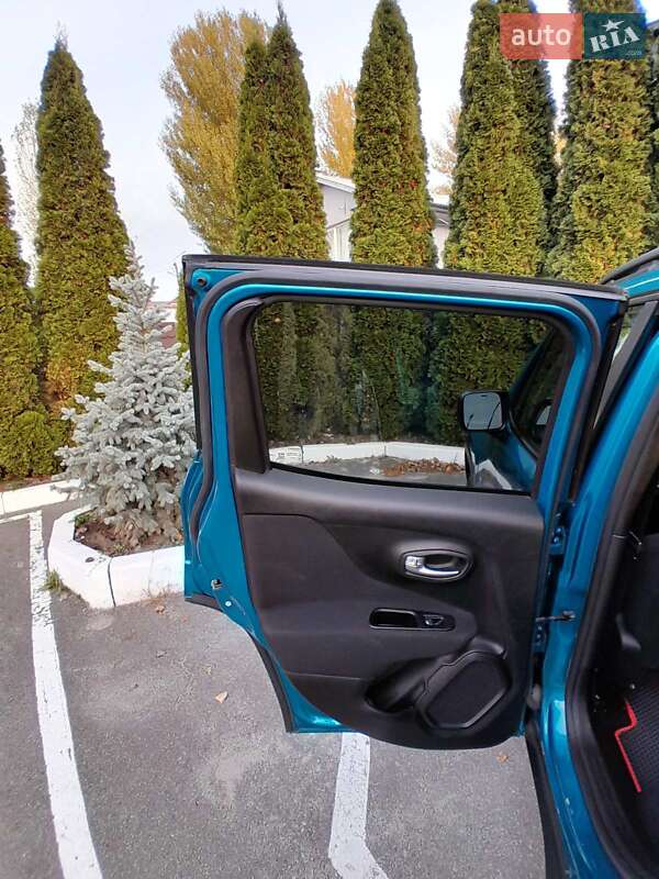 Внедорожник / Кроссовер Jeep Renegade 2019 в Киеве