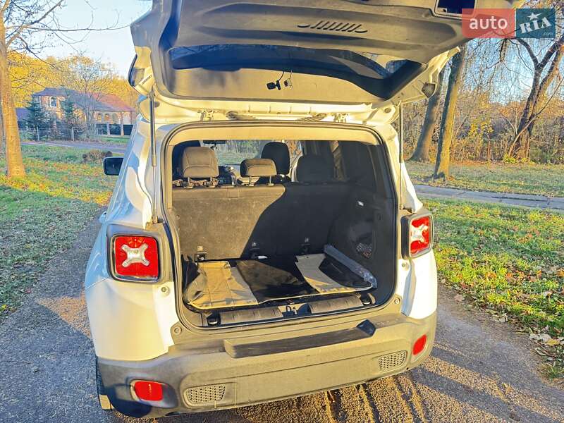 Внедорожник / Кроссовер Jeep Renegade 2017 в Калуше фото 5 Внедорожник / Кроссовер Jeep Renegade 2017 в Калуше