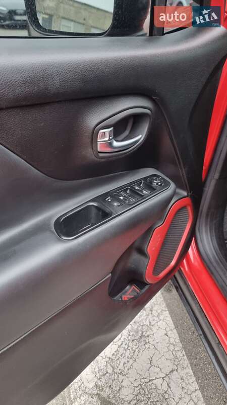 Внедорожник / Кроссовер Jeep Renegade 2018 в Киеве фото 25 Внедорожник / Кроссовер Jeep Renegade 2018 в Киеве