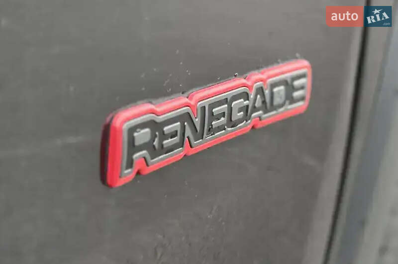 Внедорожник / Кроссовер Jeep Renegade 2017 в Луцке